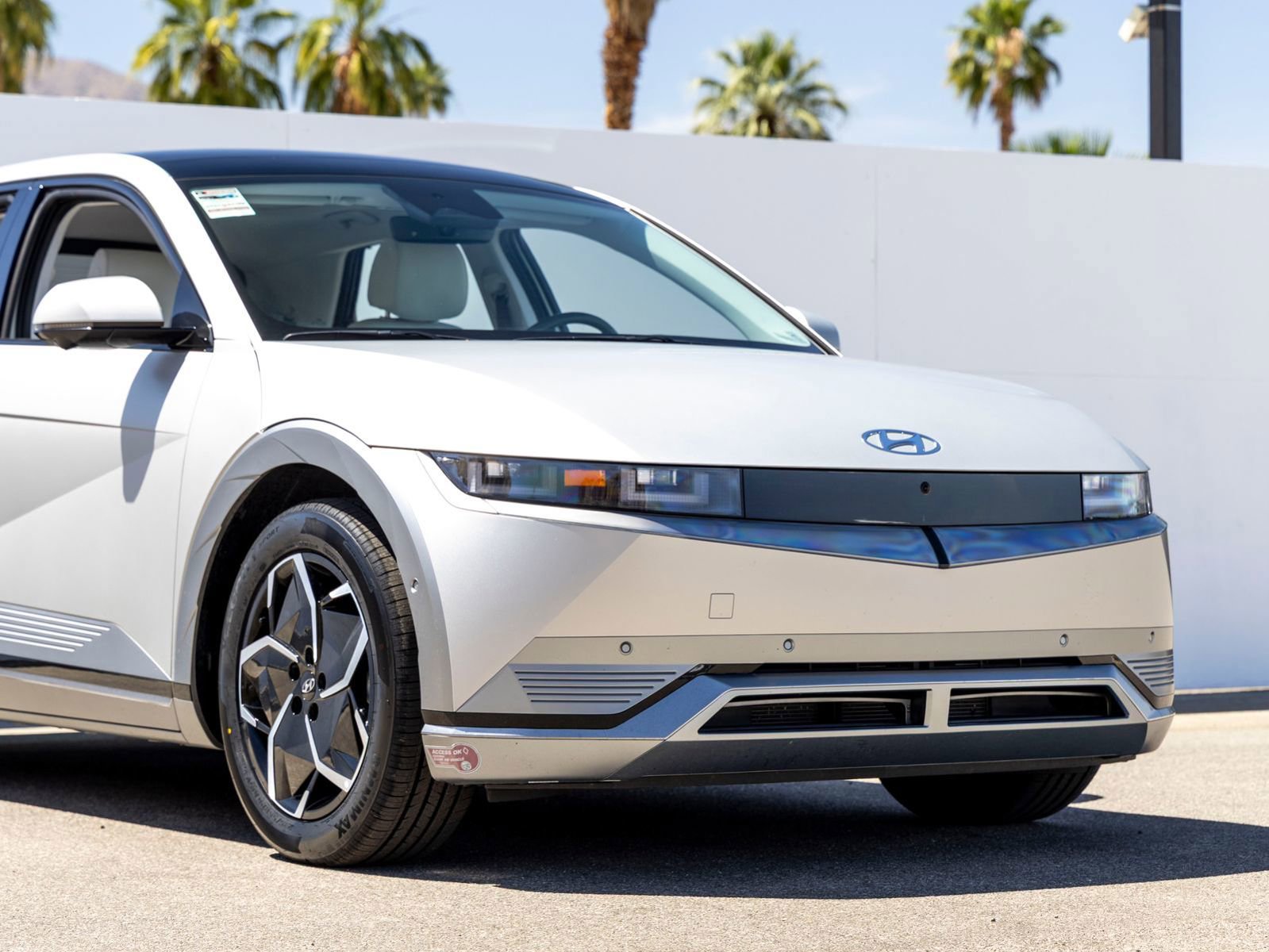 Used 2023 Hyundai Ioniq 5 Limited w/ Cargo Package RWD image 3