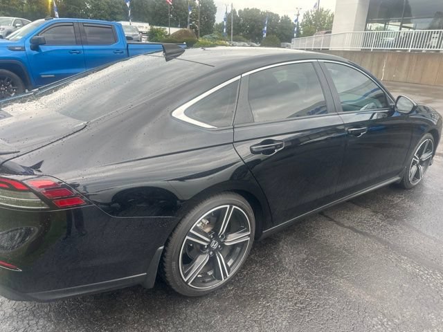 Used 2024 Honda Accord Sport image 6