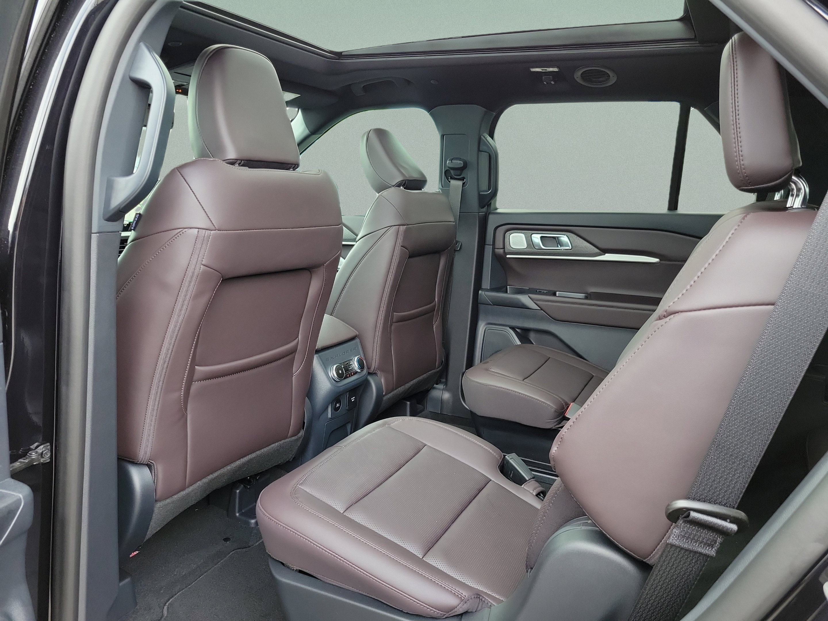New 2026 Ford Explorer Platinum RWD image 11