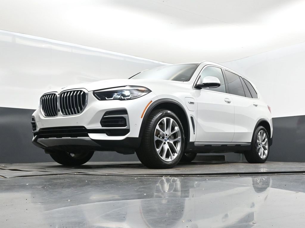 Certified 2022 BMW X5 xDrive45e w/ Premium Package image 41