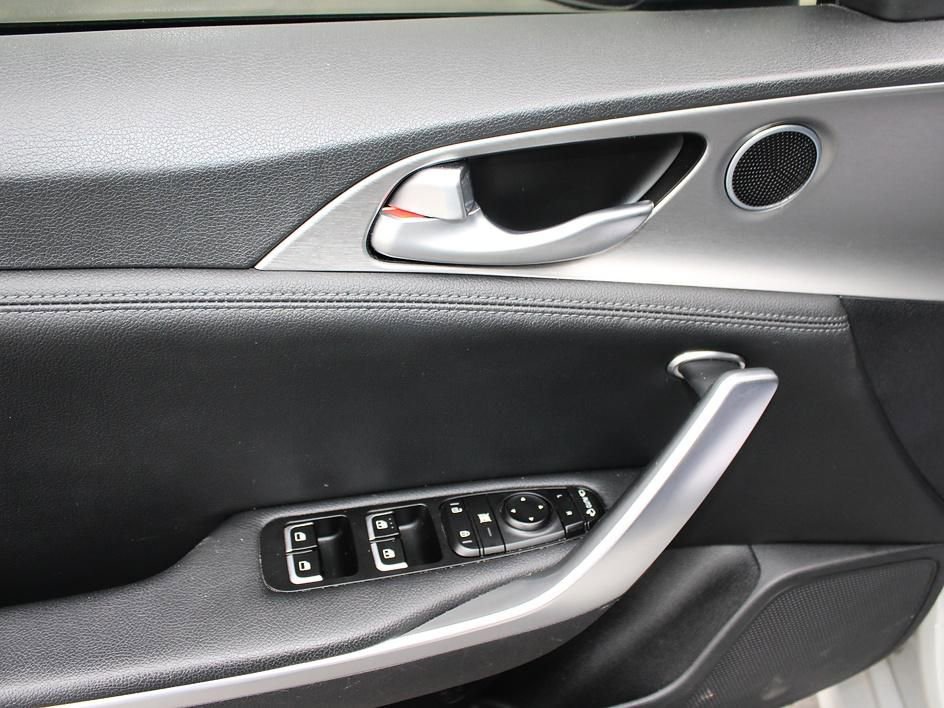 Used 2018 Kia Stinger GT image 14