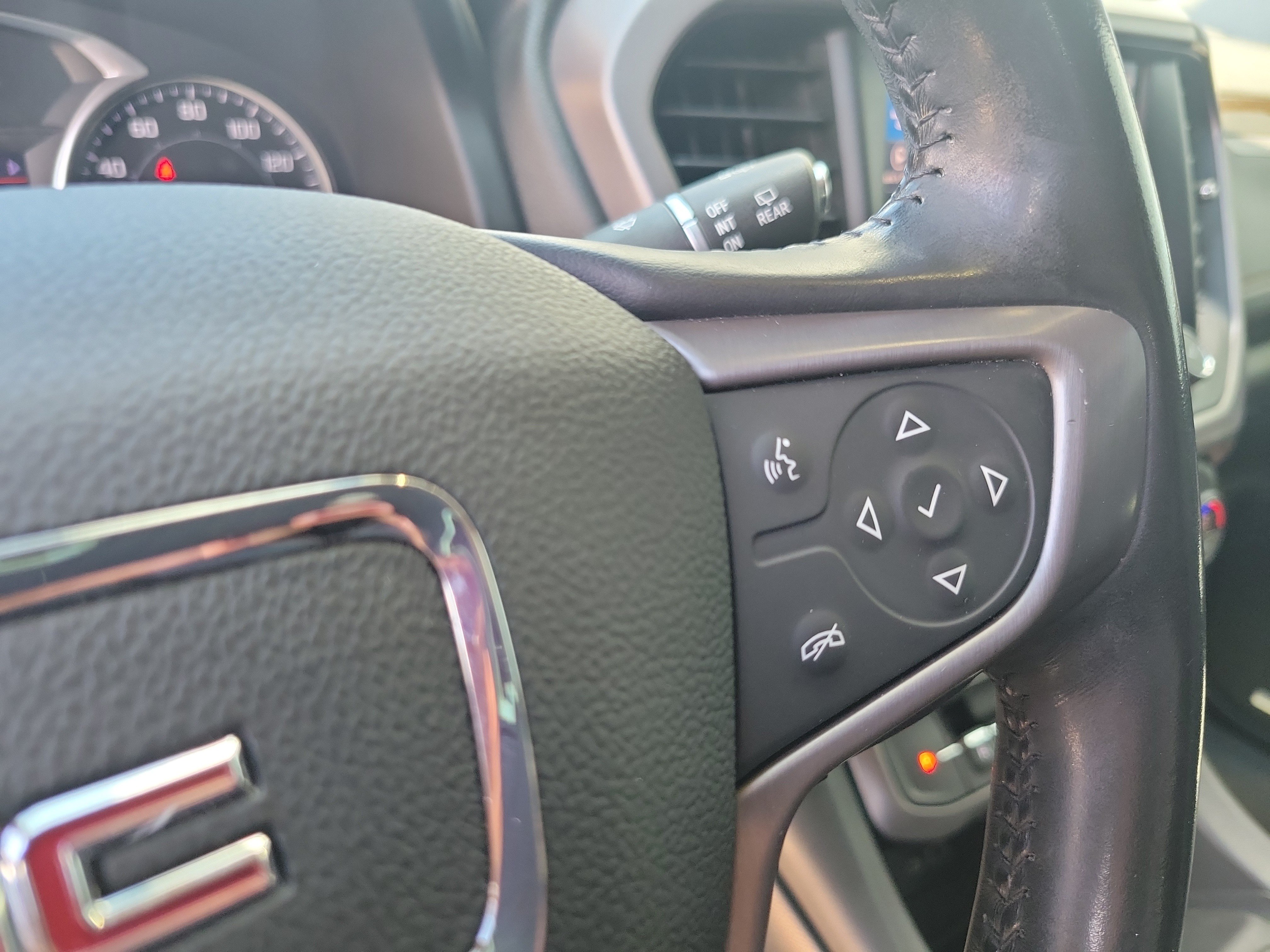 Used 2022 GMC Acadia AT4 w/ Preferred Package AWD/4WD image 29