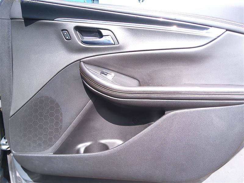 Used 2019 Chevrolet Impala LT FWD image 16
