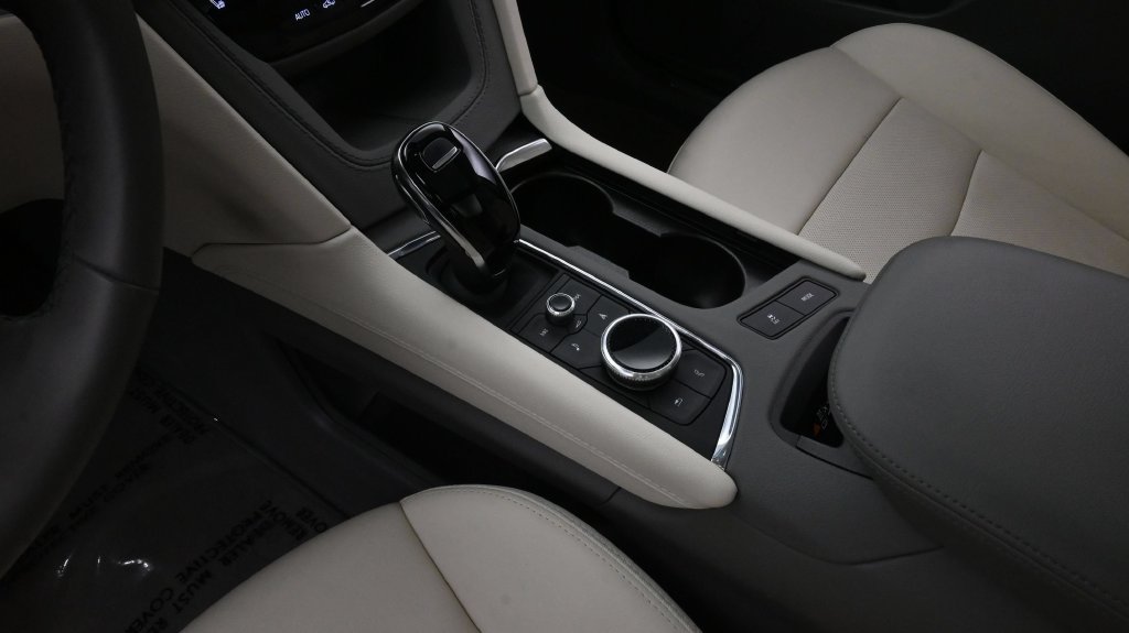 Certified 2024 Cadillac XT5 Premium Luxury FWD image 21