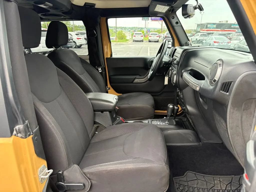 Used 2013 Jeep Wrangler Sport AWD/4WD image 15