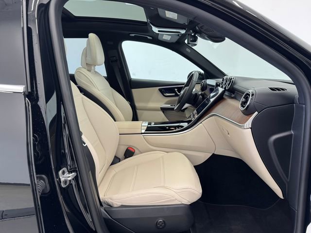 Used 2024 Mercedes-Benz GLC 300 4MATIC image 16
