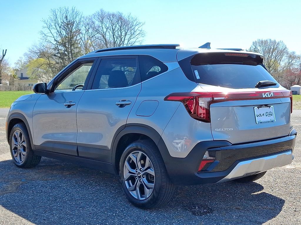 Used 2024 Kia Seltos S AWD/4WD image 5