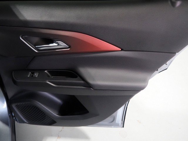 Used 2025 Chevrolet Equinox EV RS FWD image 61