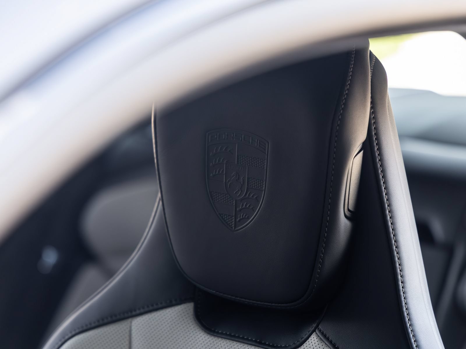 New 2026 Porsche Taycan AWD/4WD image 28