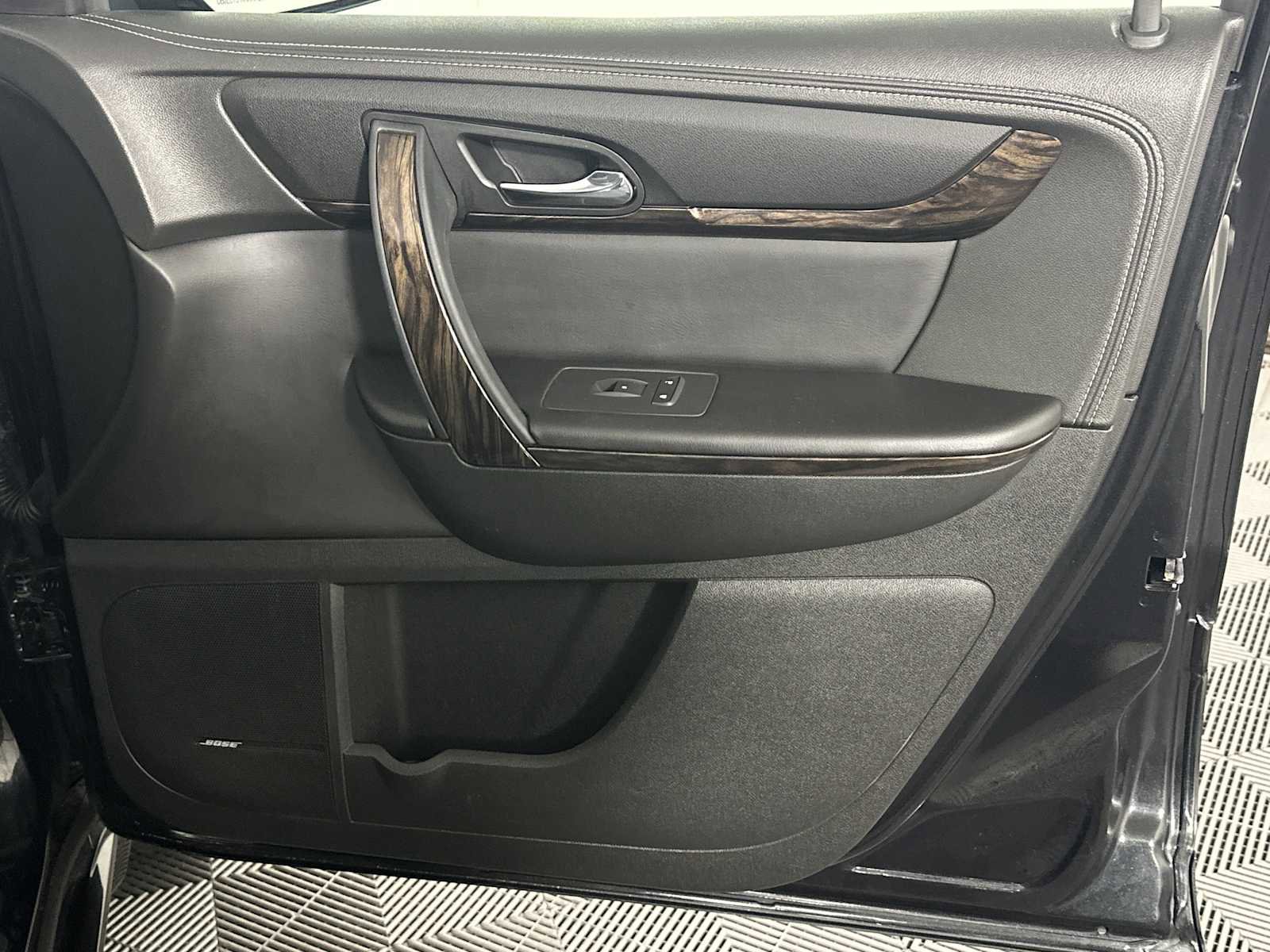 Used 2015 GMC Acadia Denali FWD image 17