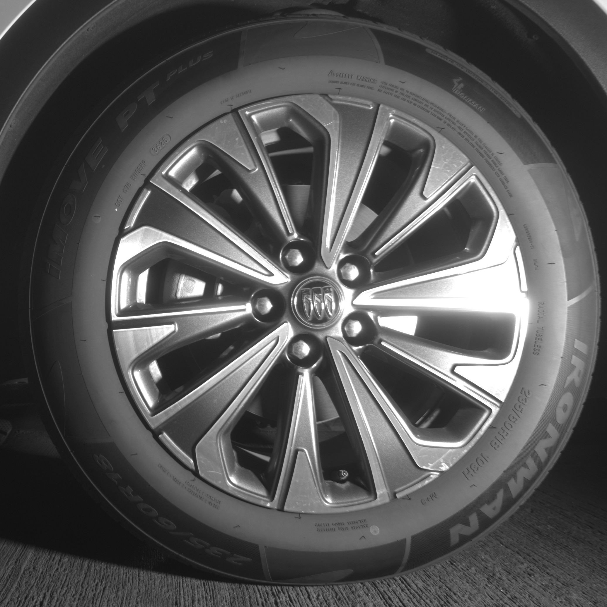 Used 2024 Buick Envision Preferred AWD/4WD image 12