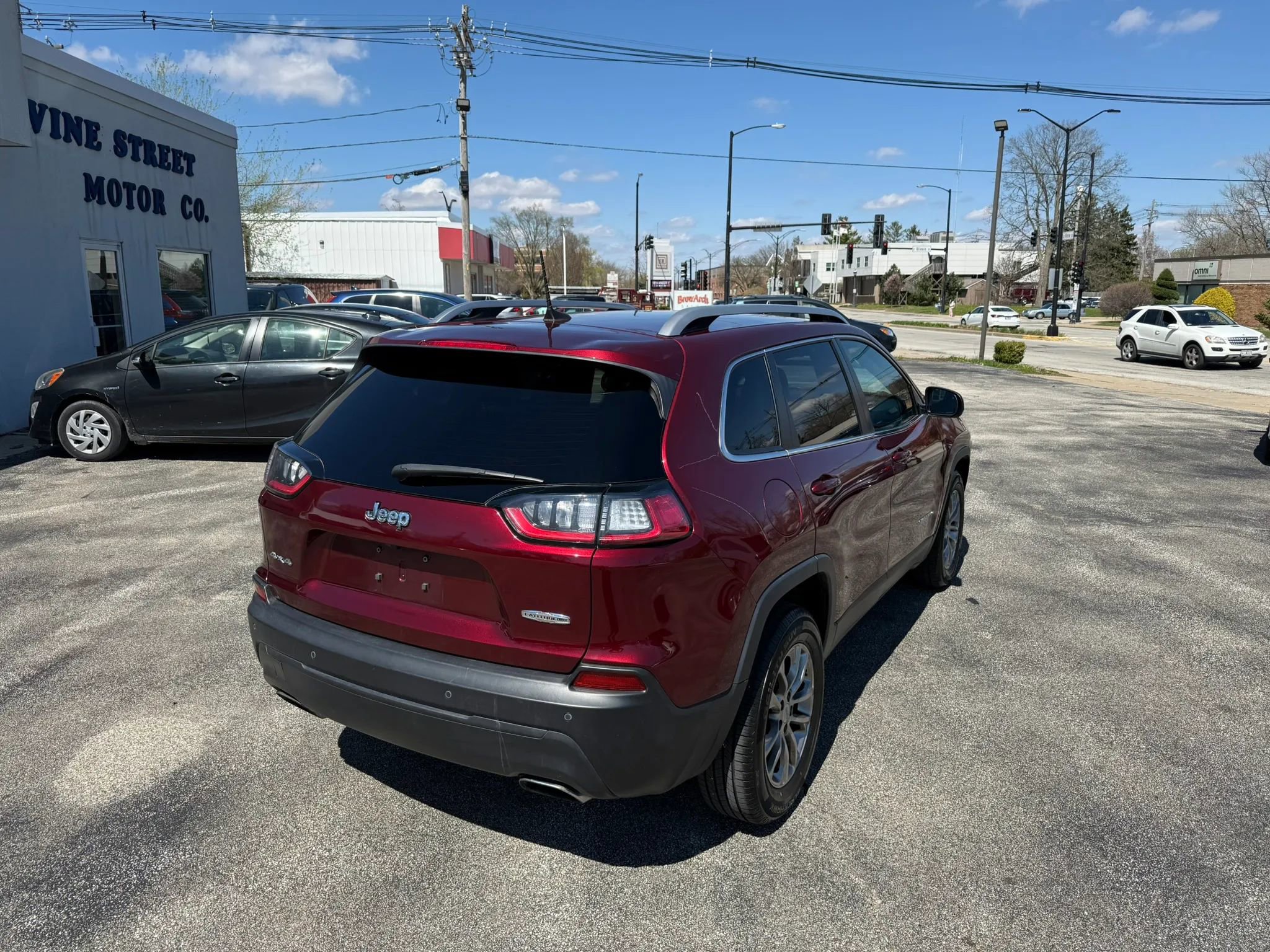 Used 2021 Jeep Cherokee Latitude Lux w/ Comfort/Convenience Group image 6