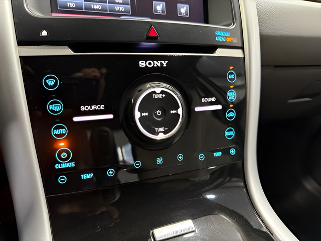 Used 2012 Ford Edge Limited AWD/4WD image 21