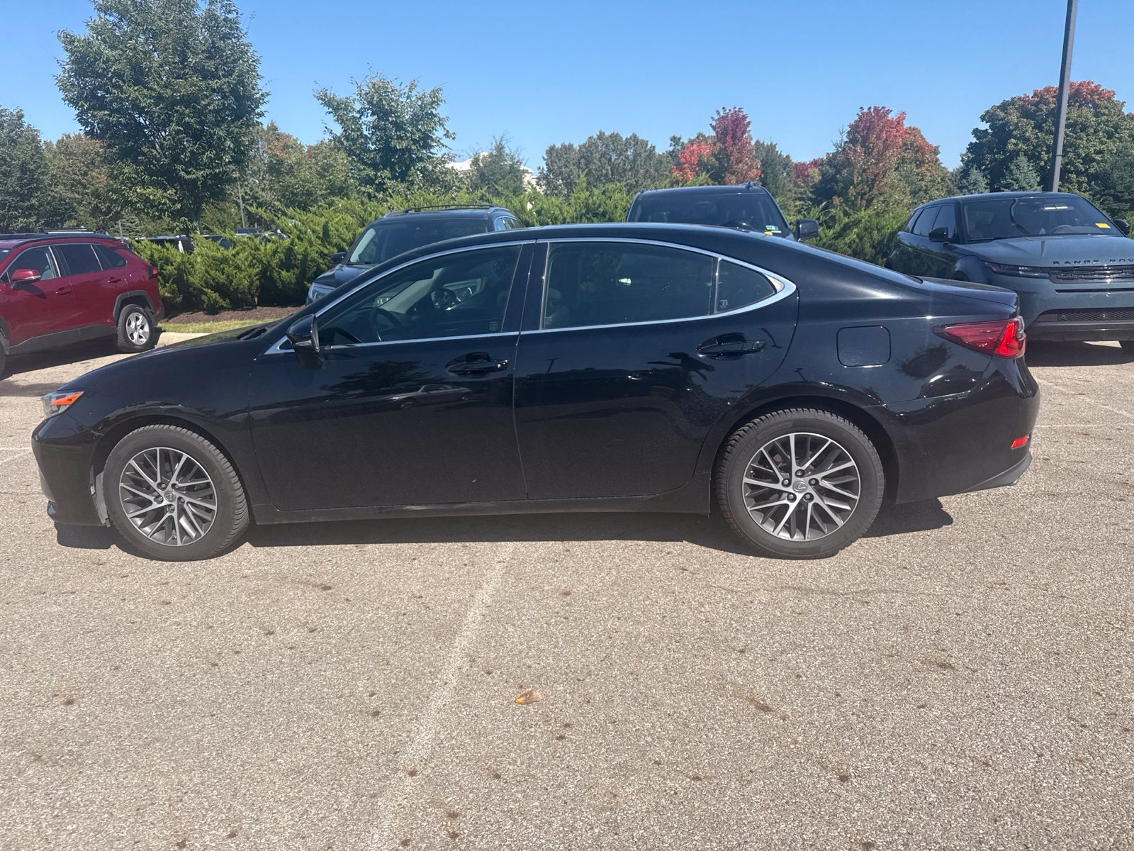 Used 2016 Lexus ES 350 w/ Luxury Package w/Wood Trim FWD image 8