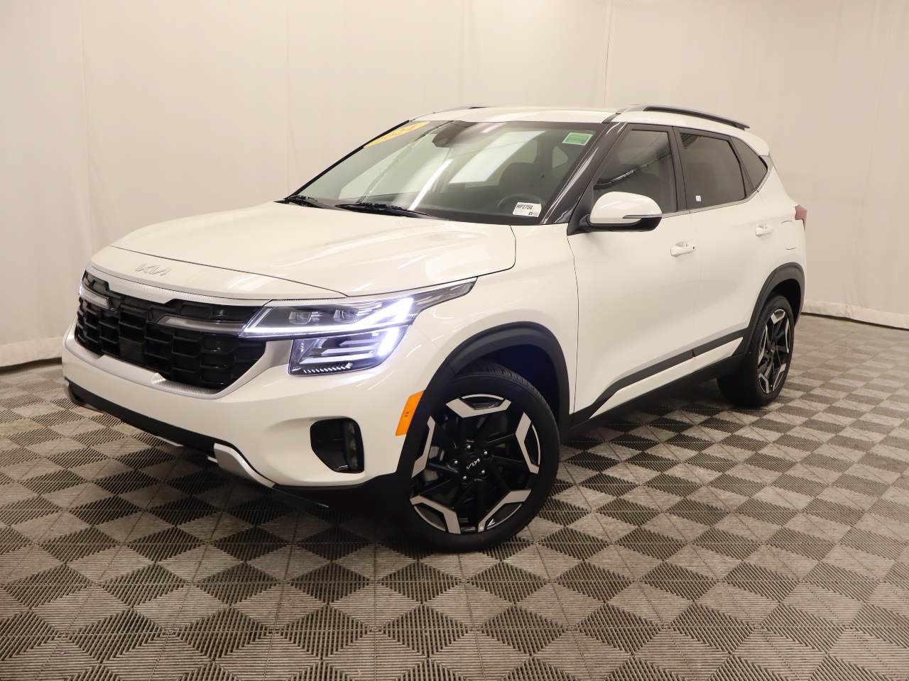 Used 2024 Kia Seltos SX