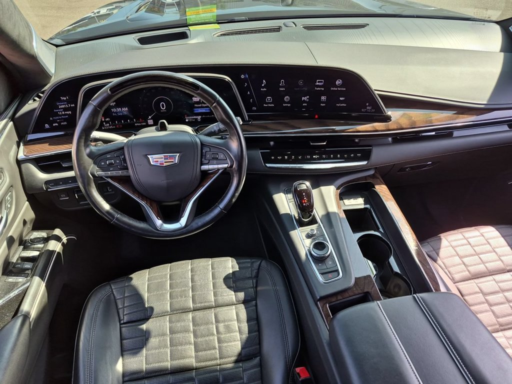Used 2023 Cadillac Escalade ESV Sport Platinum w/ LPO, ONYX Package AWD/4WD image 21