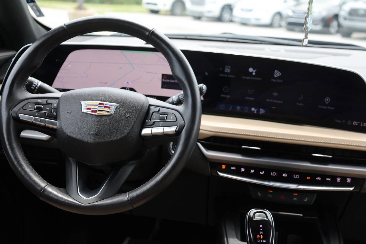 Used 2024 Cadillac XT4 Premium Luxury w/ Cold Weather Package image 24