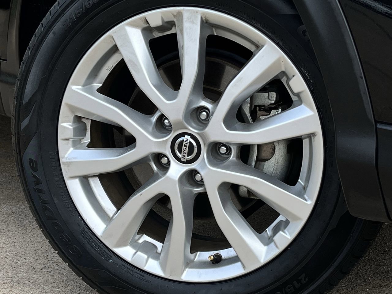 Used 2021 Nissan Rogue Sport SV image 28