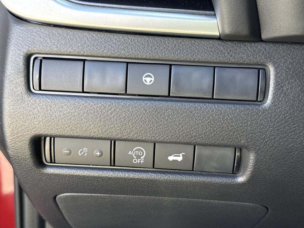 Used 2026 Nissan Rogue SV FWD image 41