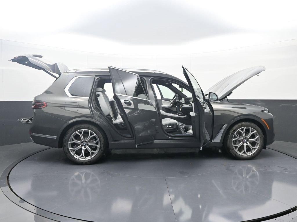 New 2026 BMW X7 xDrive40i image 47