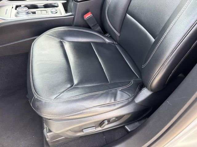 Used 2020 Ford Explorer XLT w/ Equipment Group 202A image 15