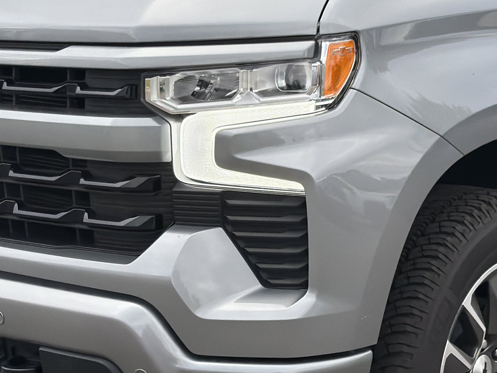 Used 2024 Chevrolet Silverado 1500 RST AWD/4WD image 8