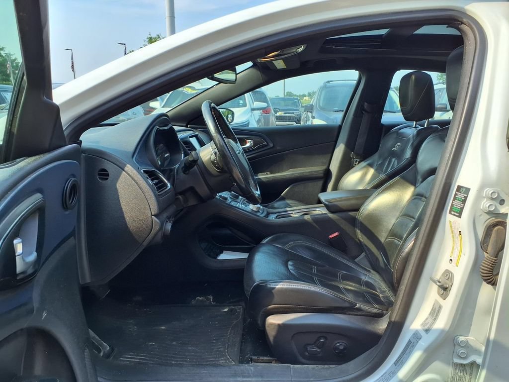 Used 2016 Chrysler 200 S w/ Sun & Sound Group AWD/4WD image 12
