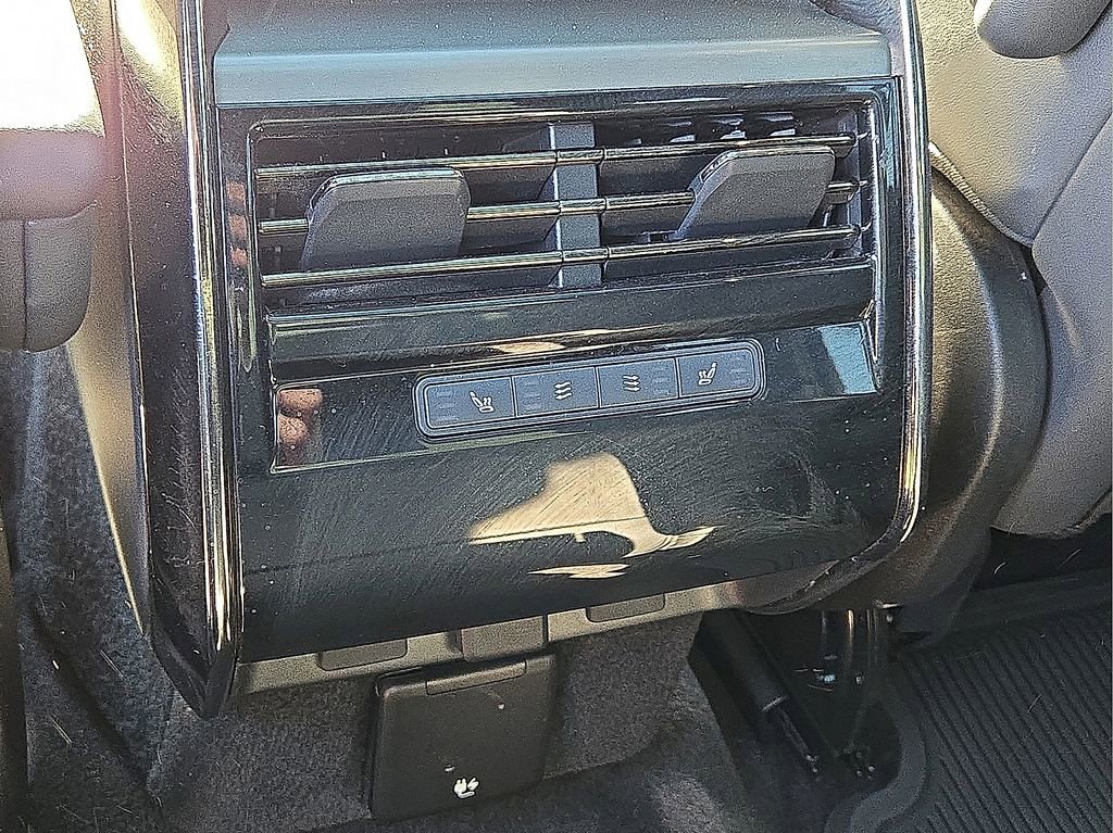 Used 2024 Land Rover Range Rover Sport Dynamic SE image 16