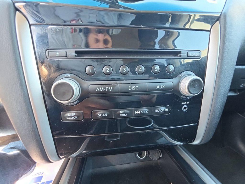 Used 2015 Nissan Pathfinder S FWD image 19