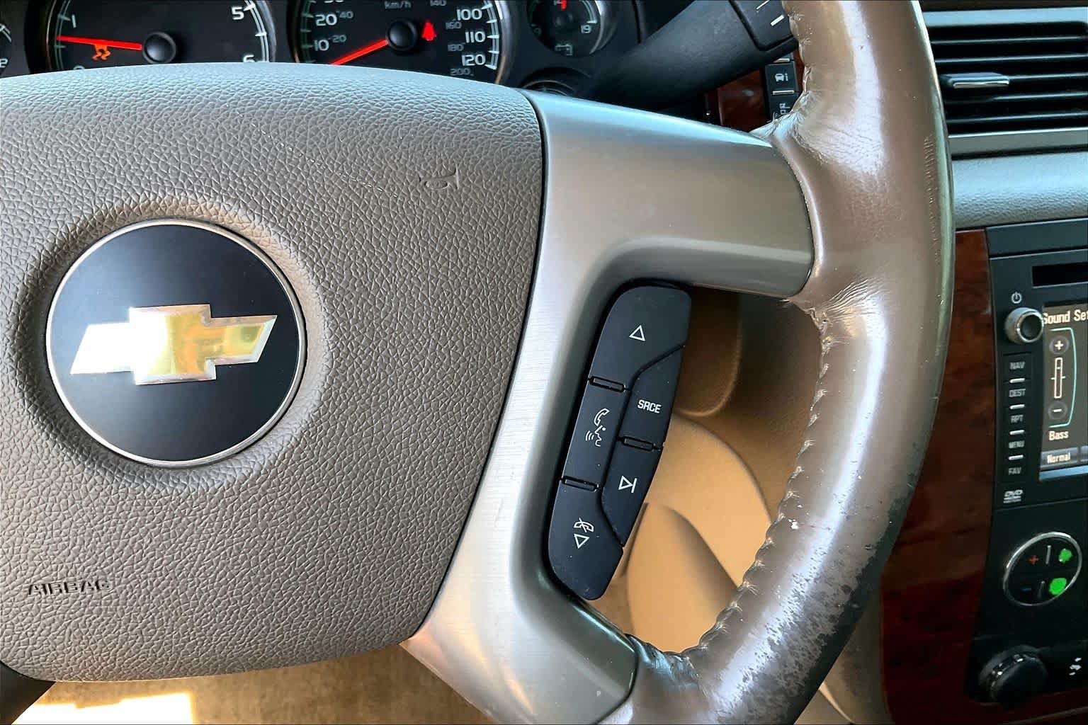 Used 2012 Chevrolet Avalanche LTZ RWD image 23