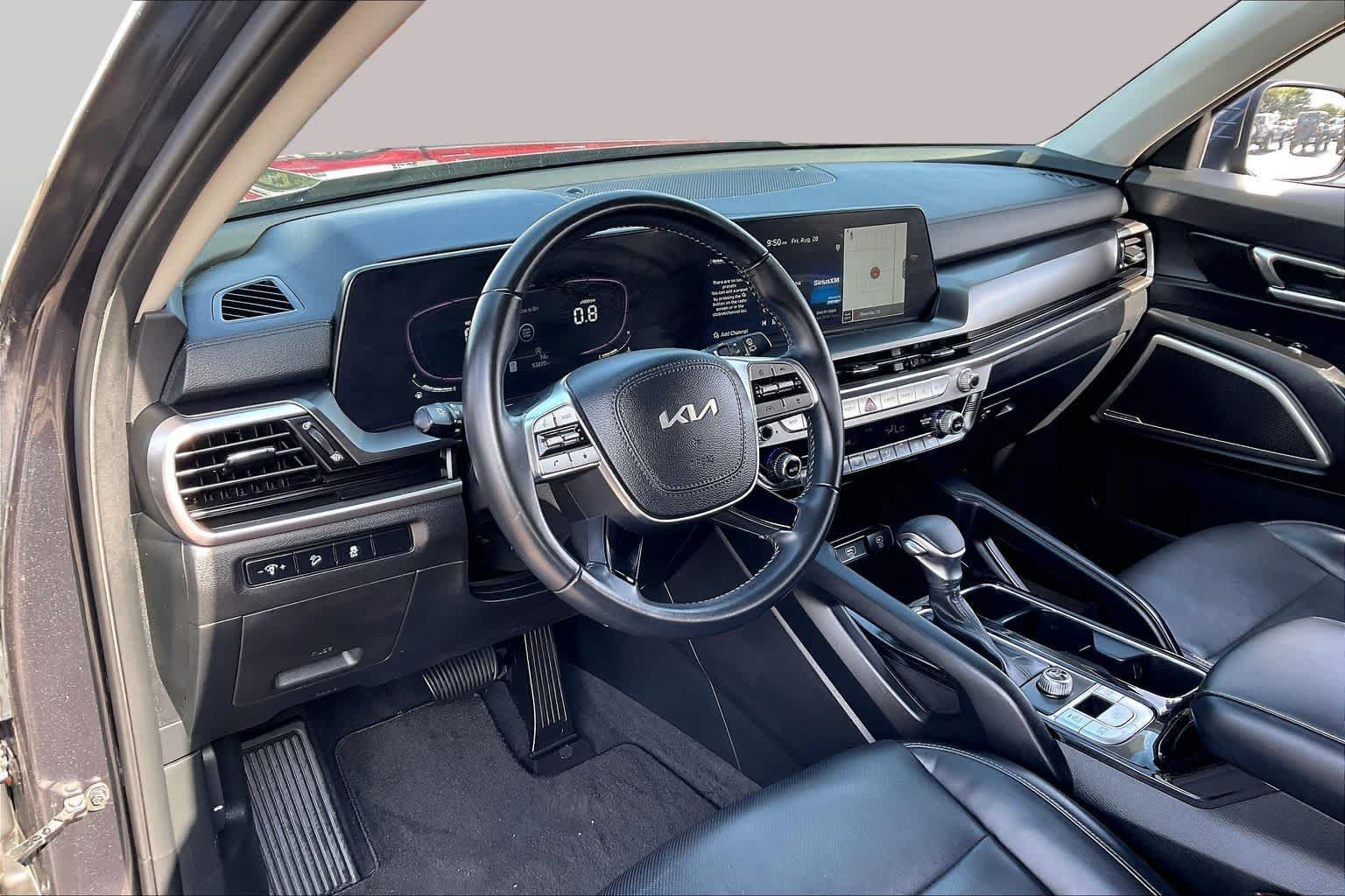 Used 2024 Kia Telluride LX FWD image 16