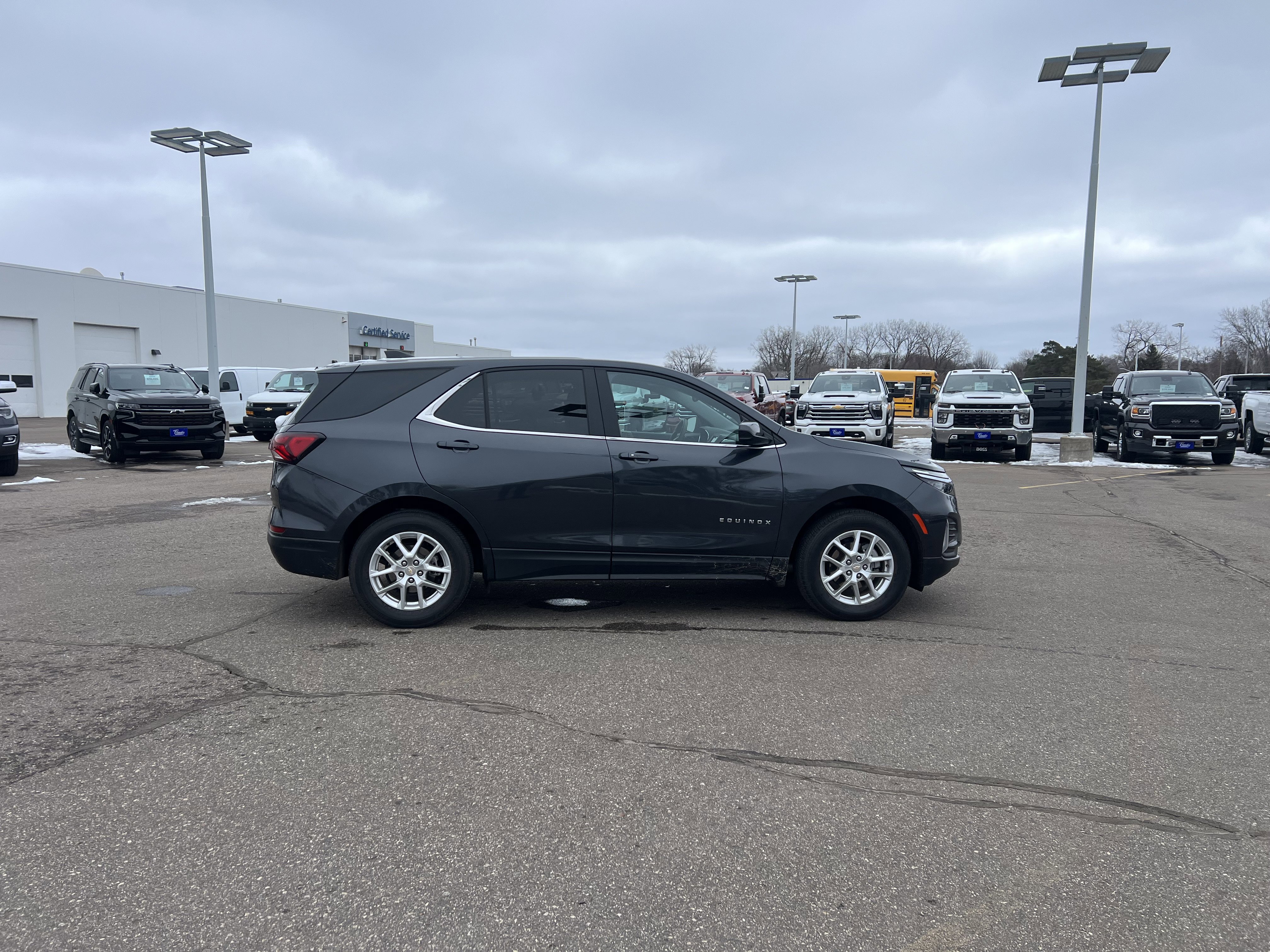 Used 2023 Chevrolet Equinox LT w/ LPO, Floor Liner Package image 11