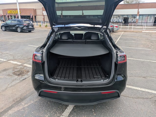 Used 2025 Tesla Model Y Long Range AWD/4WD image 6