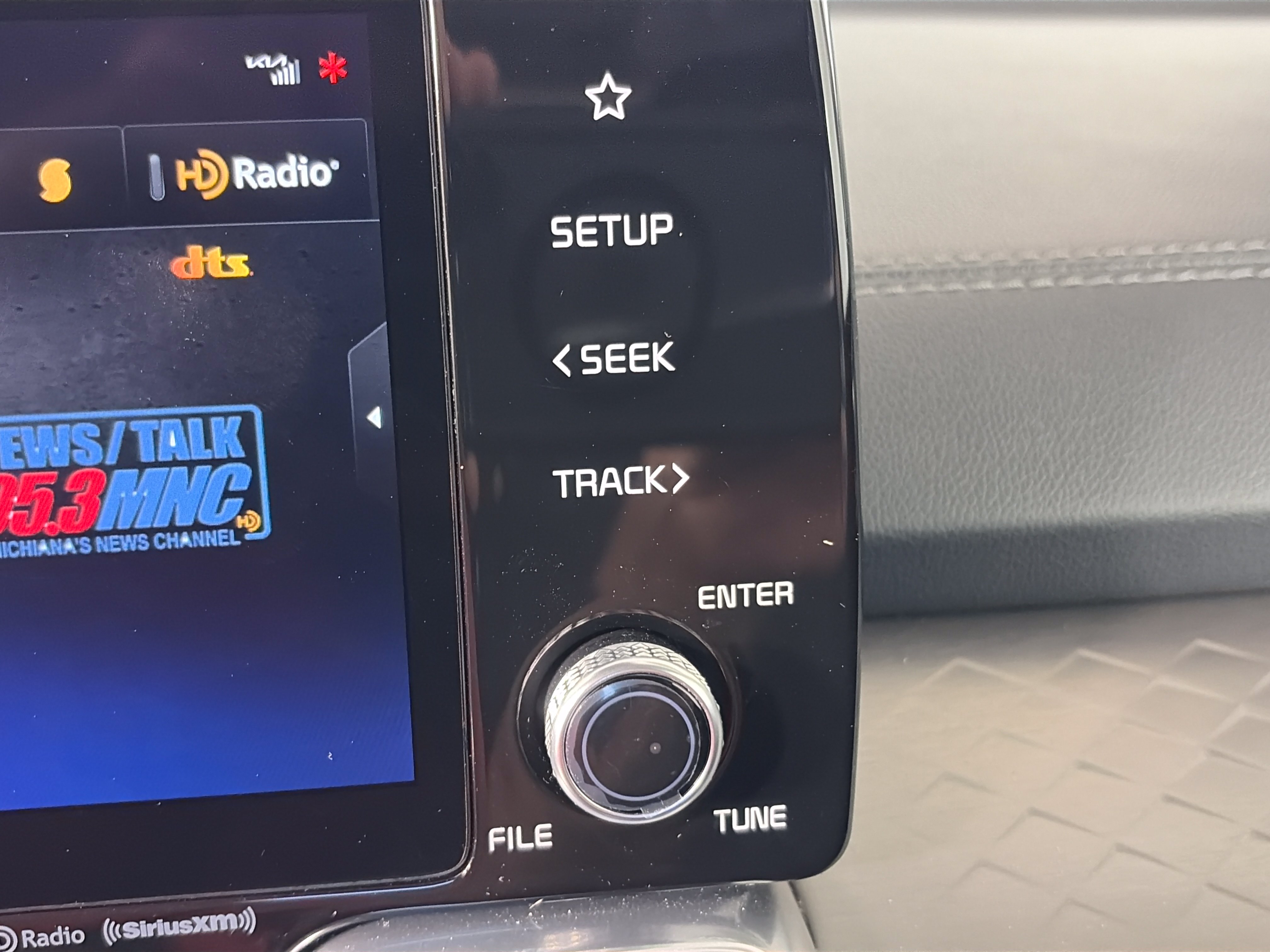 Certified 2023 Kia Sorento SX AWD/4WD image 28