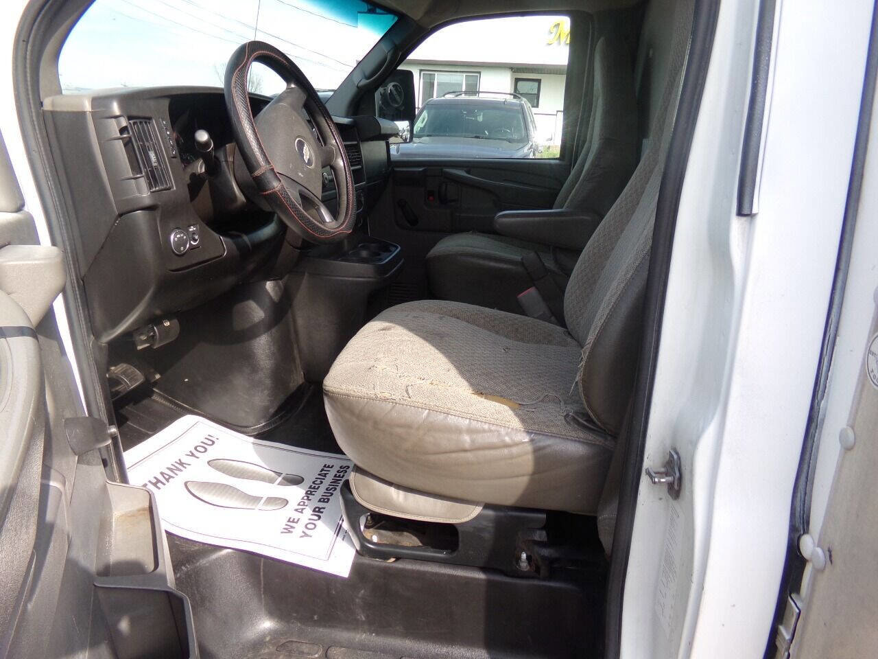Used 2009 Chevrolet Express 3500 image 11