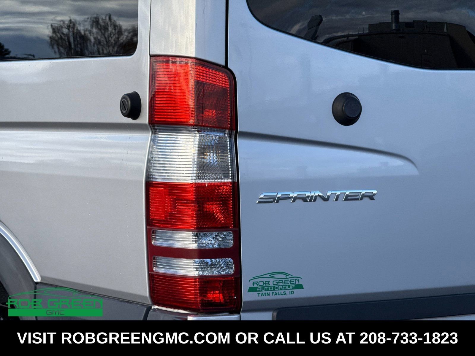 Used 2016 Mercedes-Benz Sprinter 2500 image 28