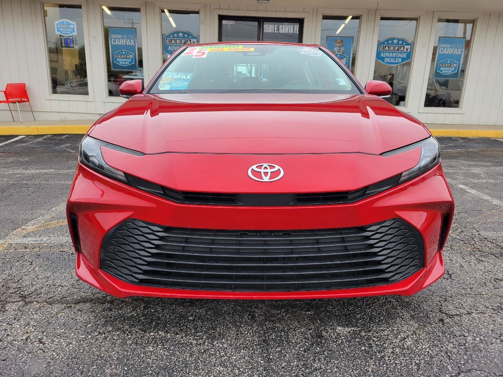 Used 2025 Toyota Camry LE FWD image 2