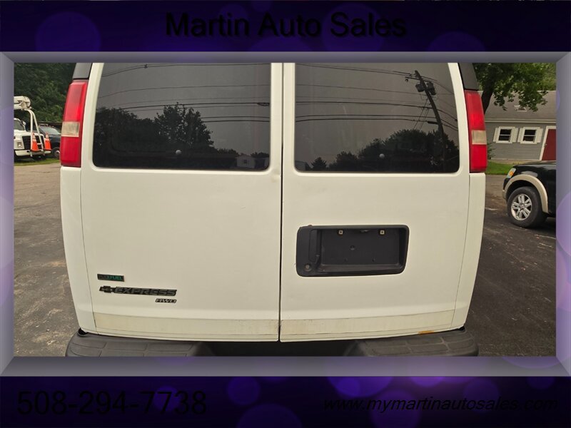 Used 2010 Chevrolet Express 1500 AWD w/ Power Package image 7