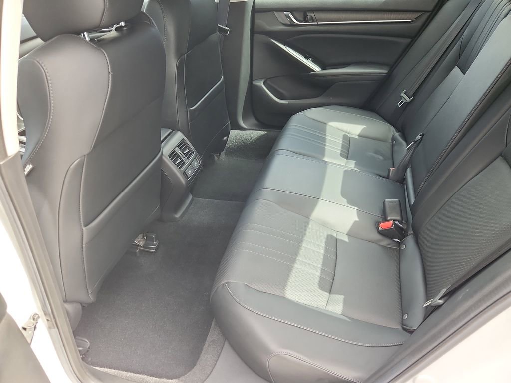 Used 2021 Honda Accord EX-L image 10
