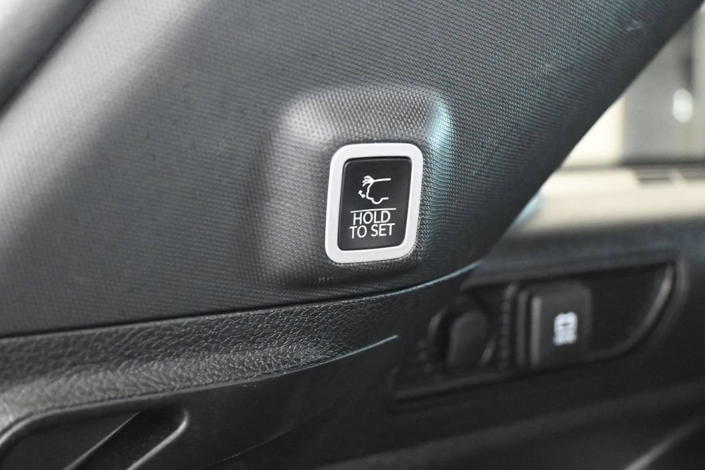 Used 2024 Jeep Grand Cherokee Altitude RWD image 35