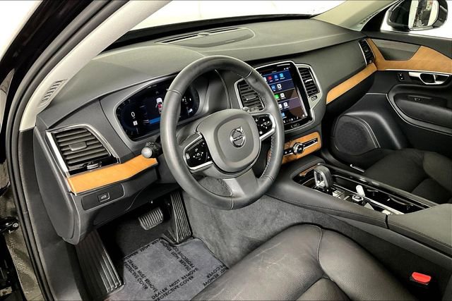 Used 2024 Volvo XC90 B5 Plus image 13
