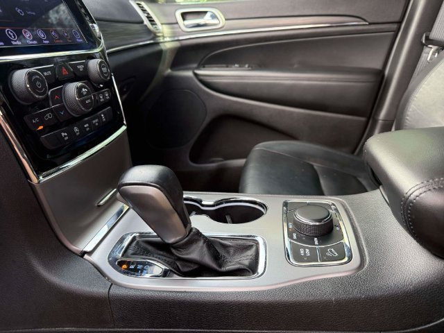 Used 2019 Jeep Grand Cherokee Limited AWD/4WD image 30