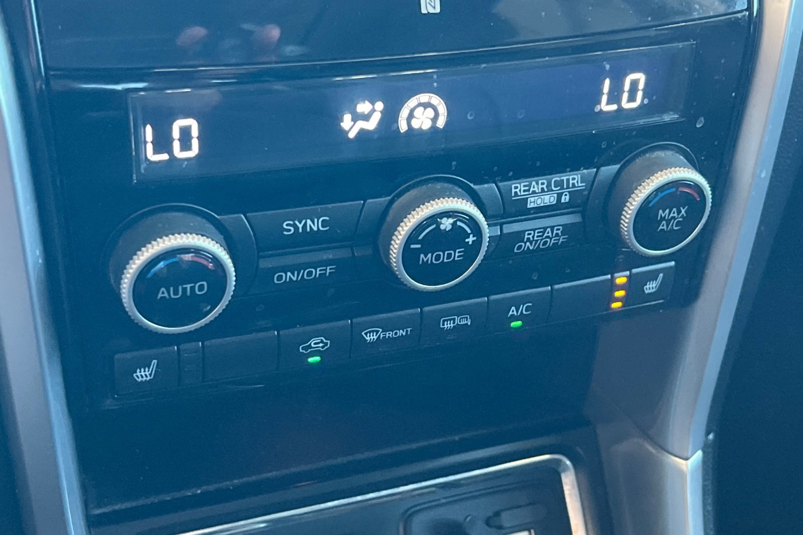 Used 2022 Subaru Ascent Limited w/ Technology Package image 19