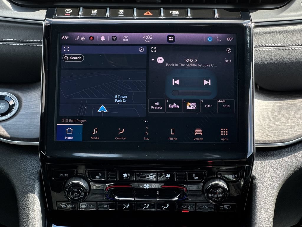 Used 2023 Jeep Grand Cherokee Overland AWD/4WD image 26