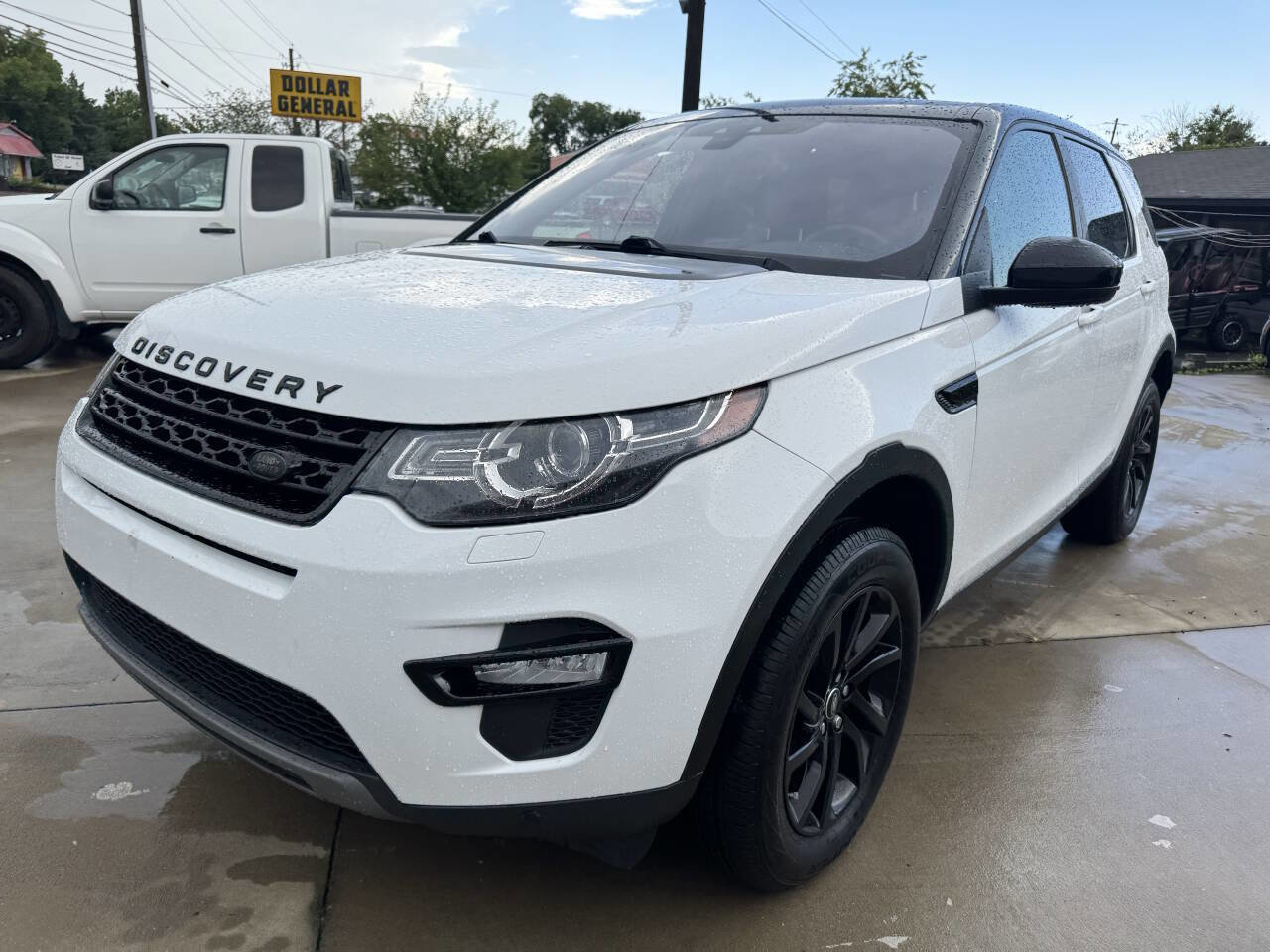 Used 2017 Land Rover Discovery Sport HSE image 23
