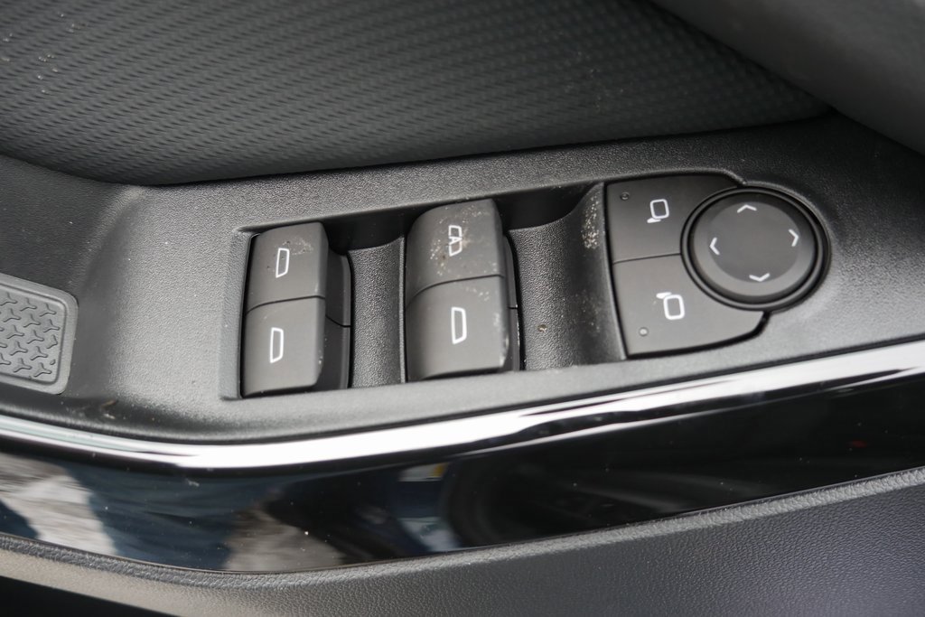 New 2026 Chevrolet Equinox LT image 31