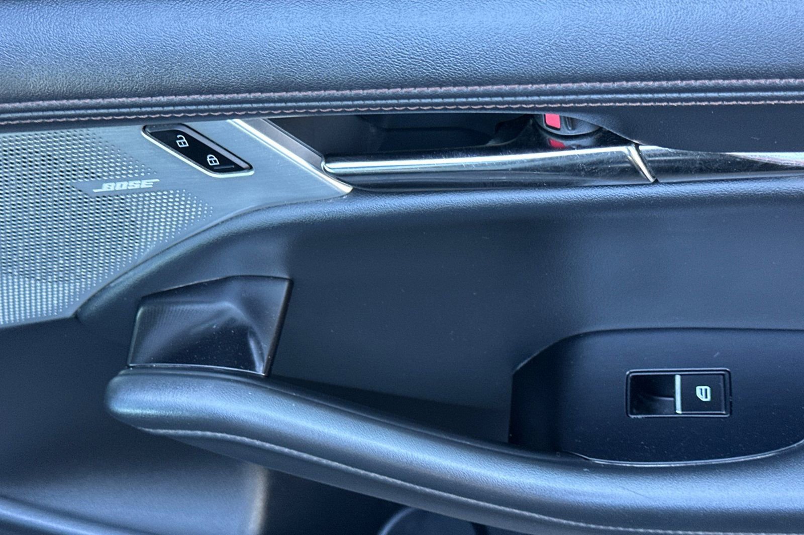 Used 2025 MAZDA MAZDA3 2.5 S Hatchback w/ Premium Pkg image 22