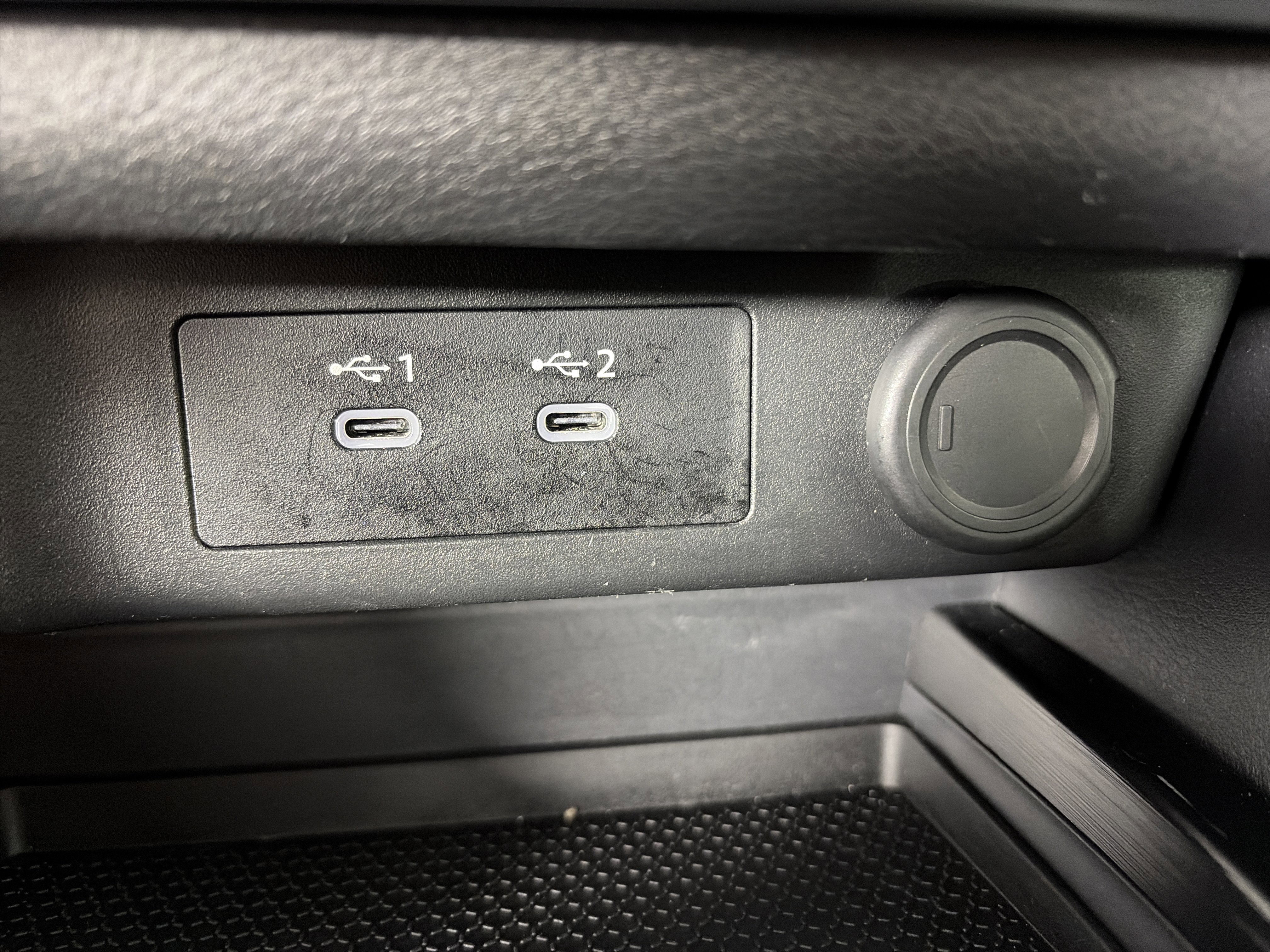 Used 2025 Nissan Rogue SV image 25