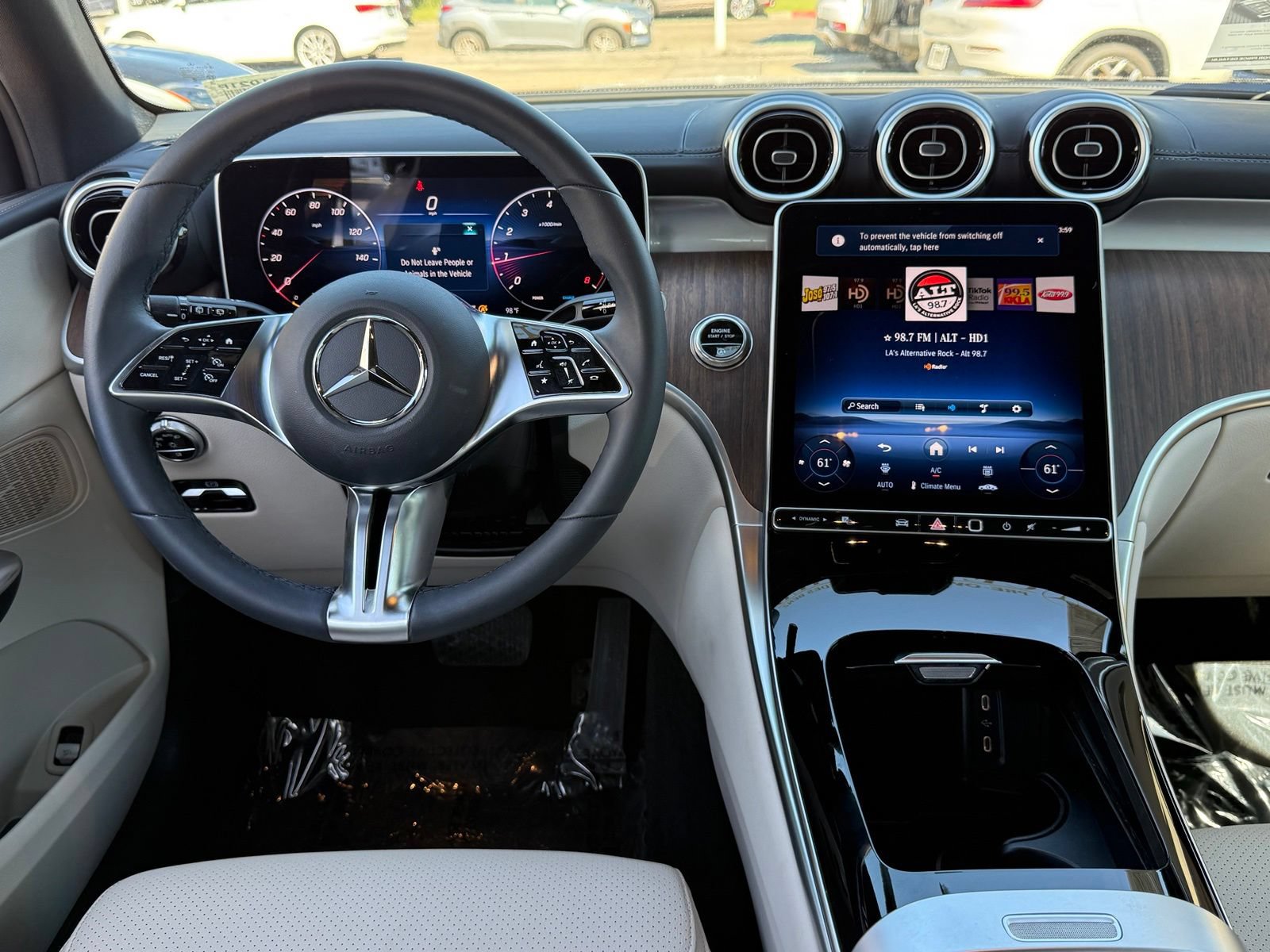 Used 2025 Mercedes-Benz GLC 300 image 38