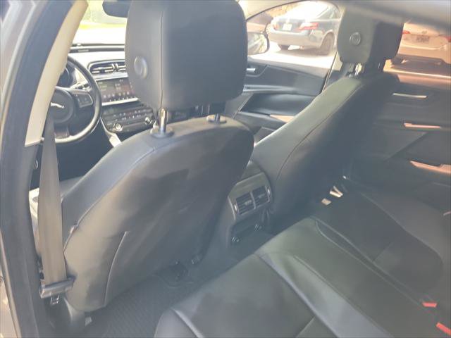 Used 2019 Jaguar XE Premium AWD/4WD image 13